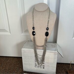 Black faceted plastic stone silver tone long lanyard chain link necklace layered